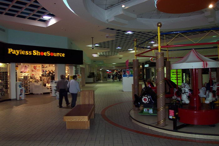 Livonia Mall (Livonia Marketplace) - From Labelscar